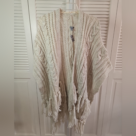 aerie Sweaters - Aerie Shawl Cape One Size NWT Oversized Fringe Boho Knit Vest